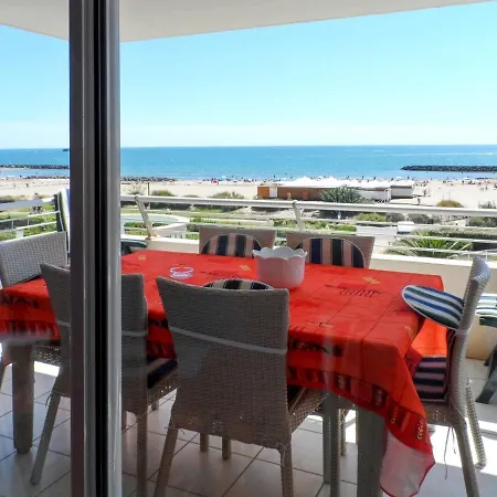 Rue Raffanel 1 * Agde